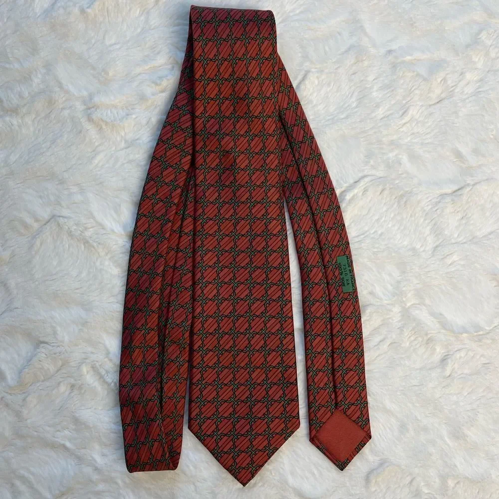 Hermès’ EUC Authentic‎ 100% Silk Rust Orange Geometric Tie